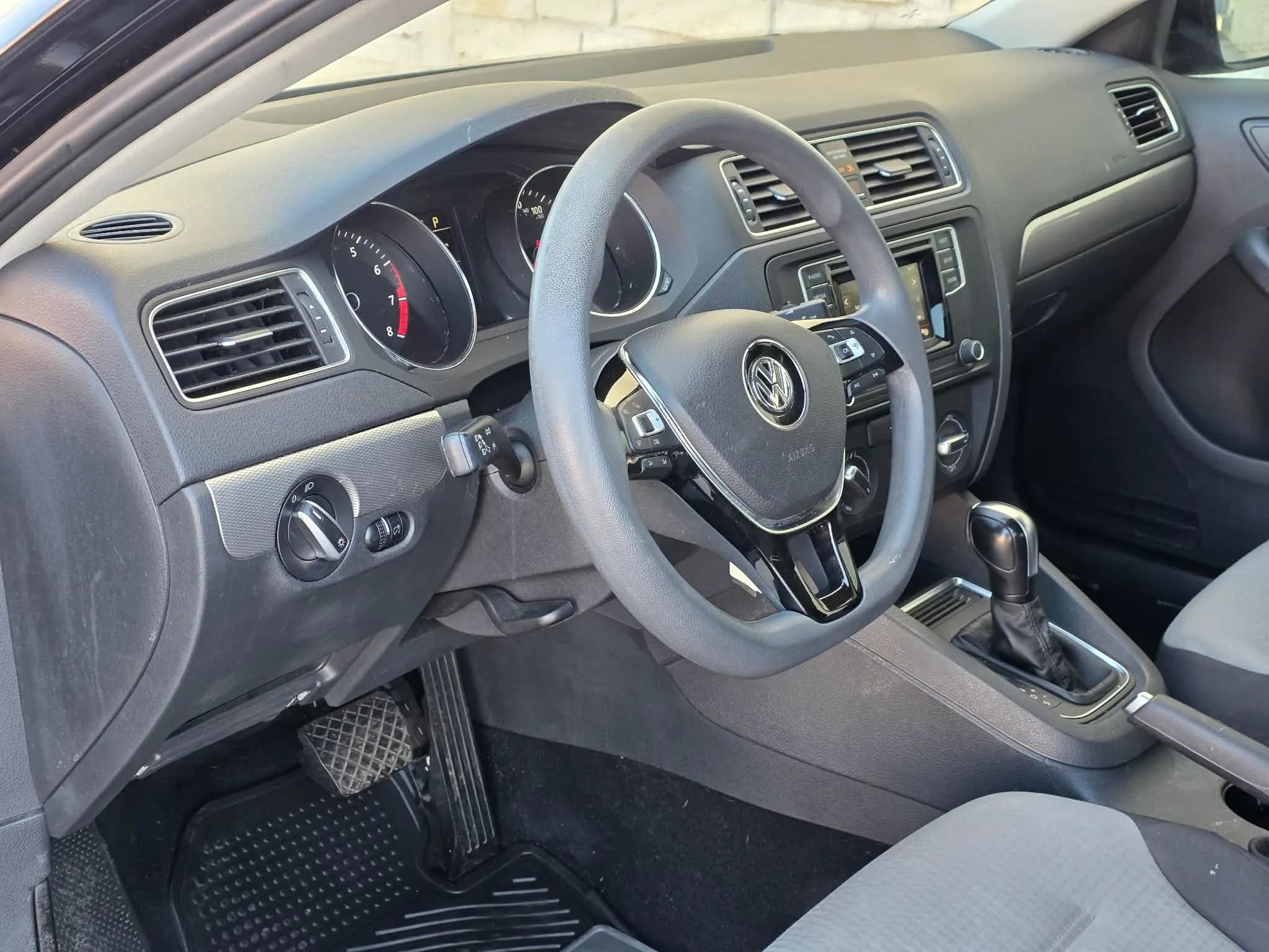 Used 2017 Volkswagen Jetta S FWD image 9