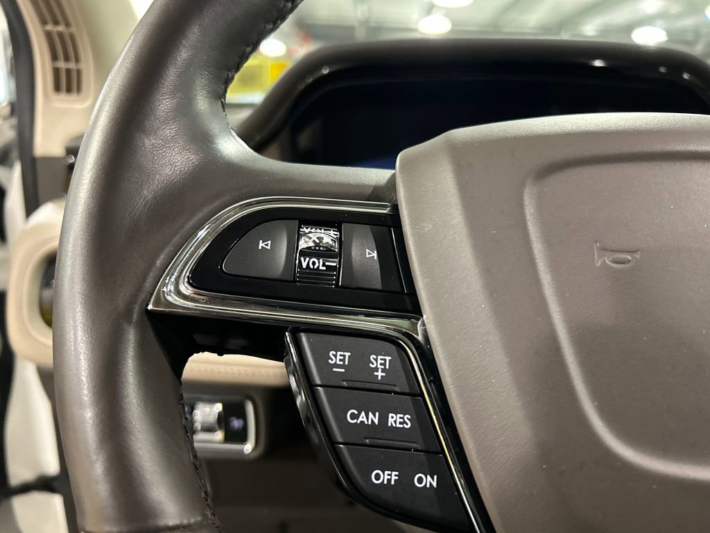 Certified 2023 Lincoln Nautilus Reserve AWD/4WD image 13