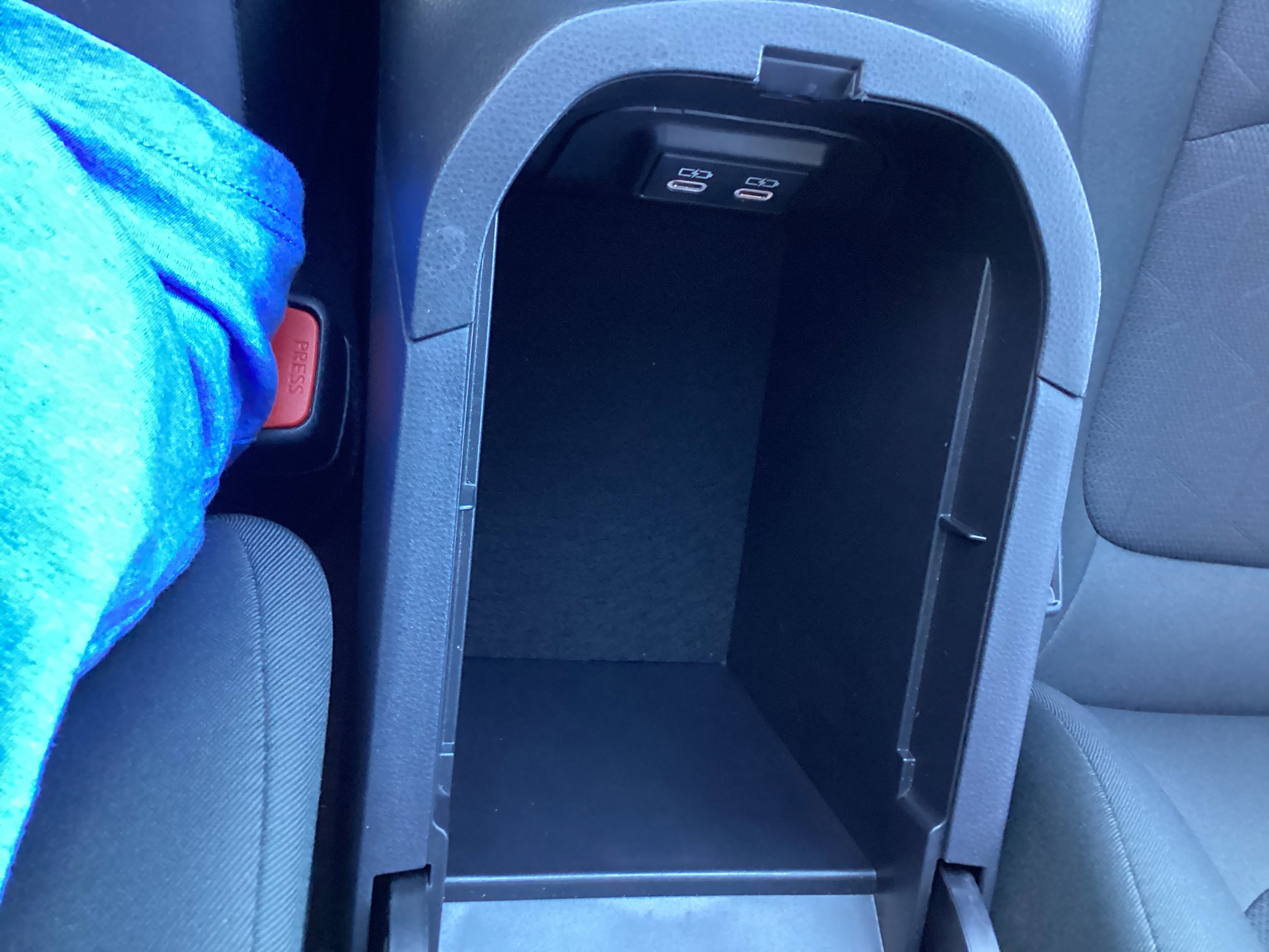 Certified 2025 Toyota RAV4 XLE image 35