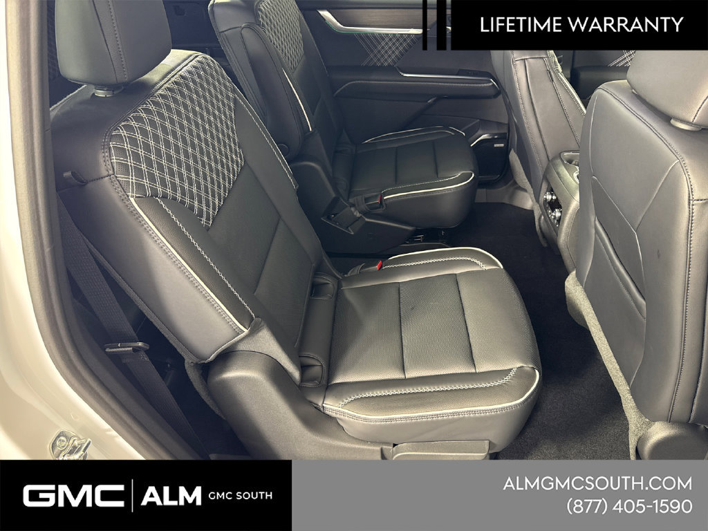 New 2026 GMC Acadia Denali w/ Super Cruise Package FWD image 17