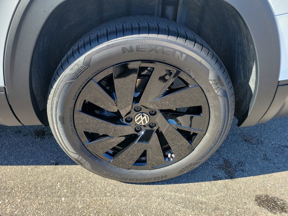 New 2026 Volkswagen Atlas SE image 23