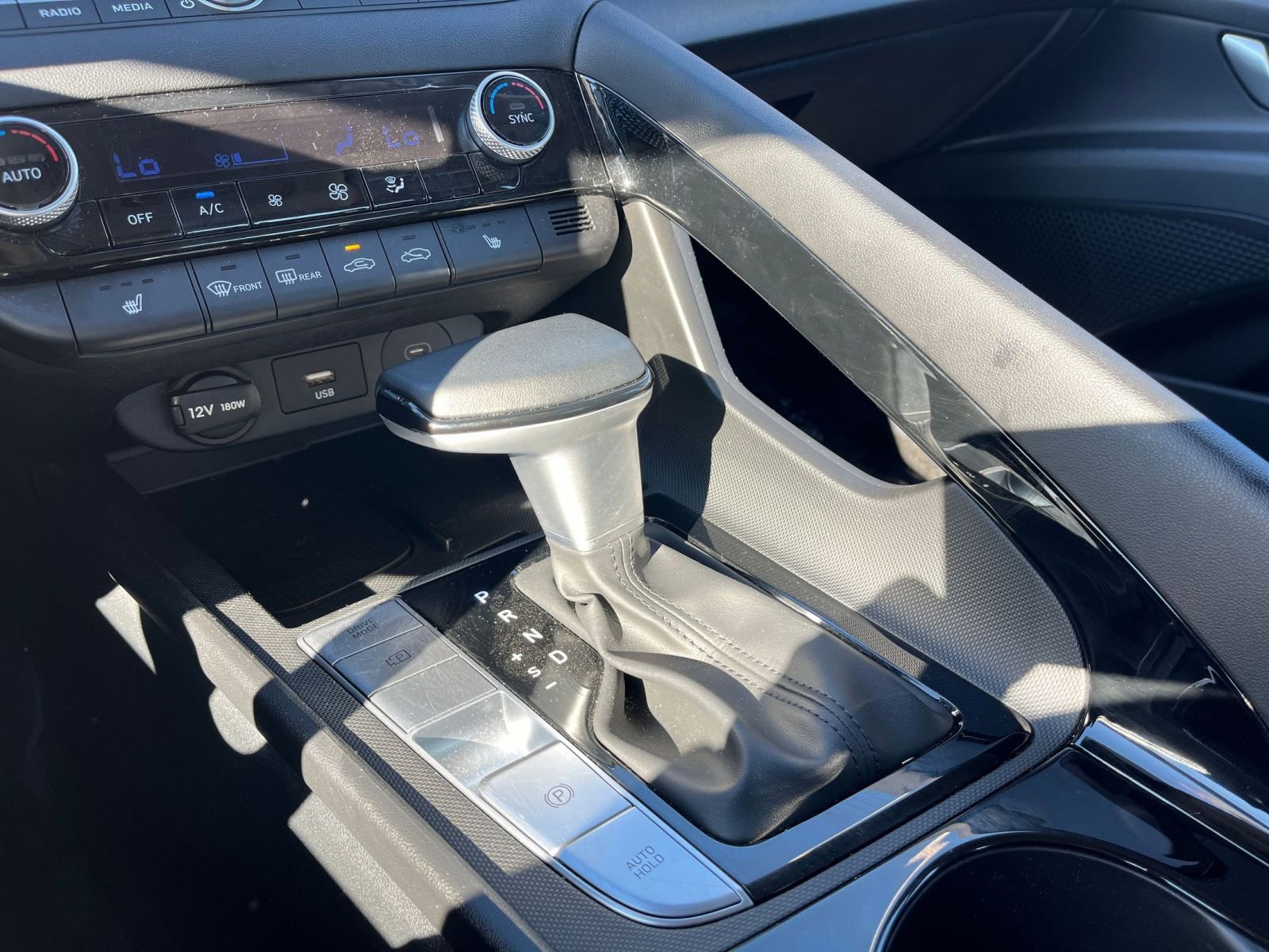 Used 2025 Hyundai Elantra SEL image 42