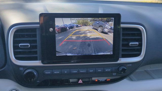 Used 2025 Hyundai Venue Limited image 16