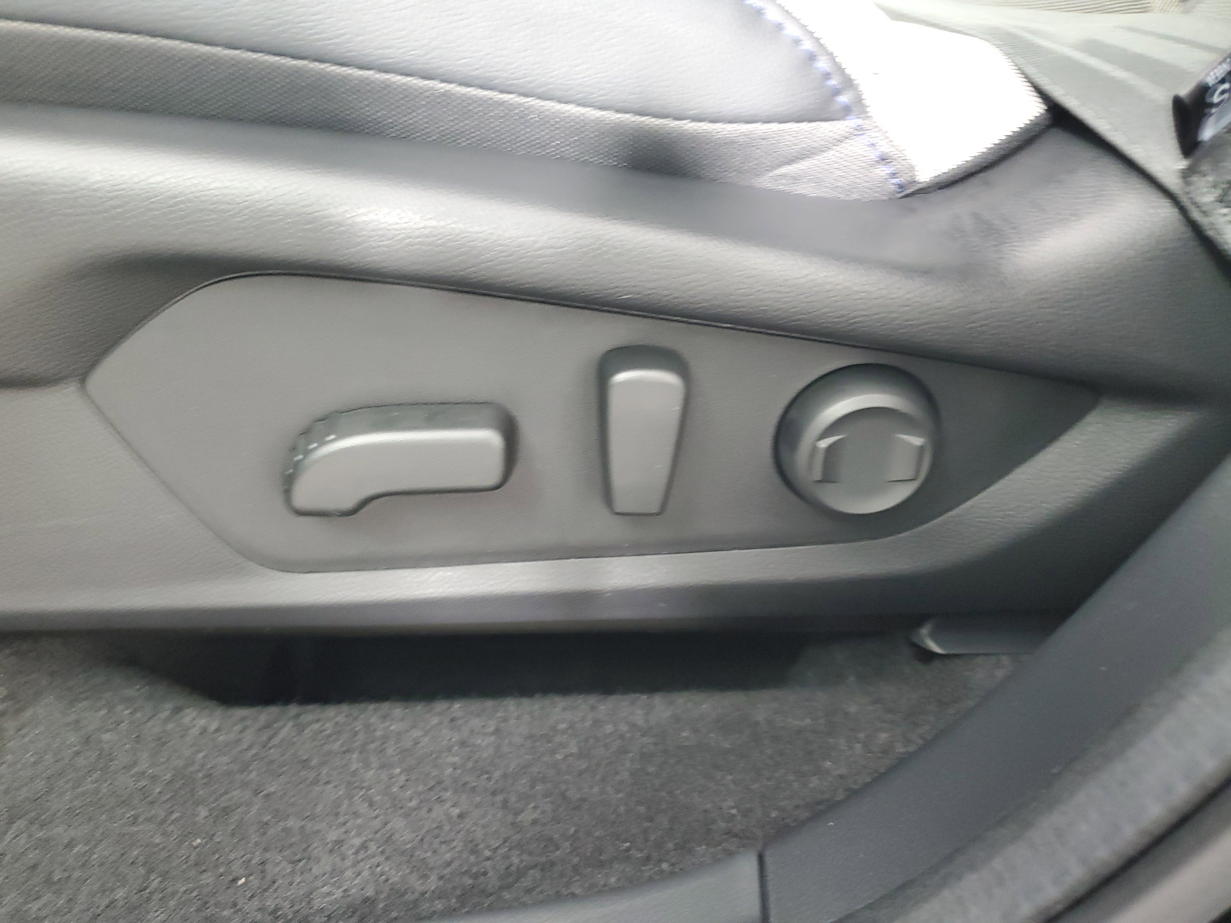 Used 2026 Subaru Forester Premium image 31