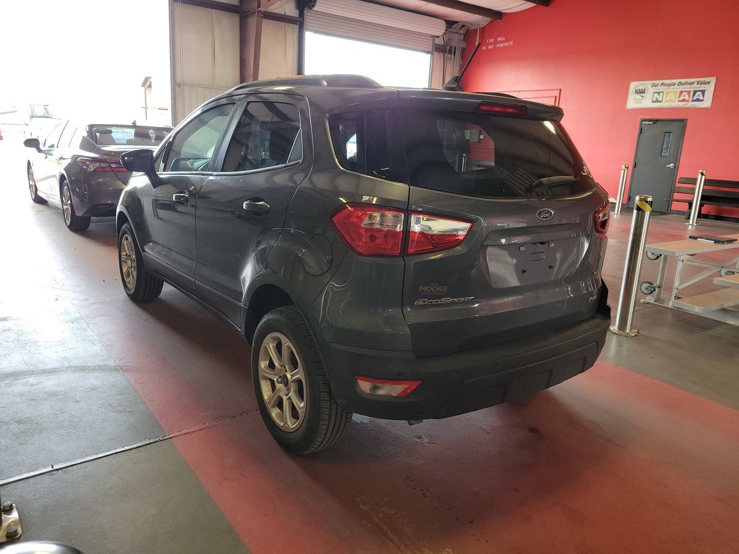 Used 2020 Ford EcoSport SE image 2