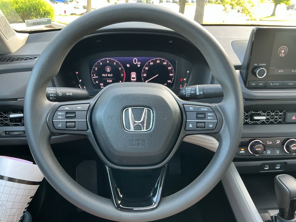 Used 2025 Honda Accord SE image 24