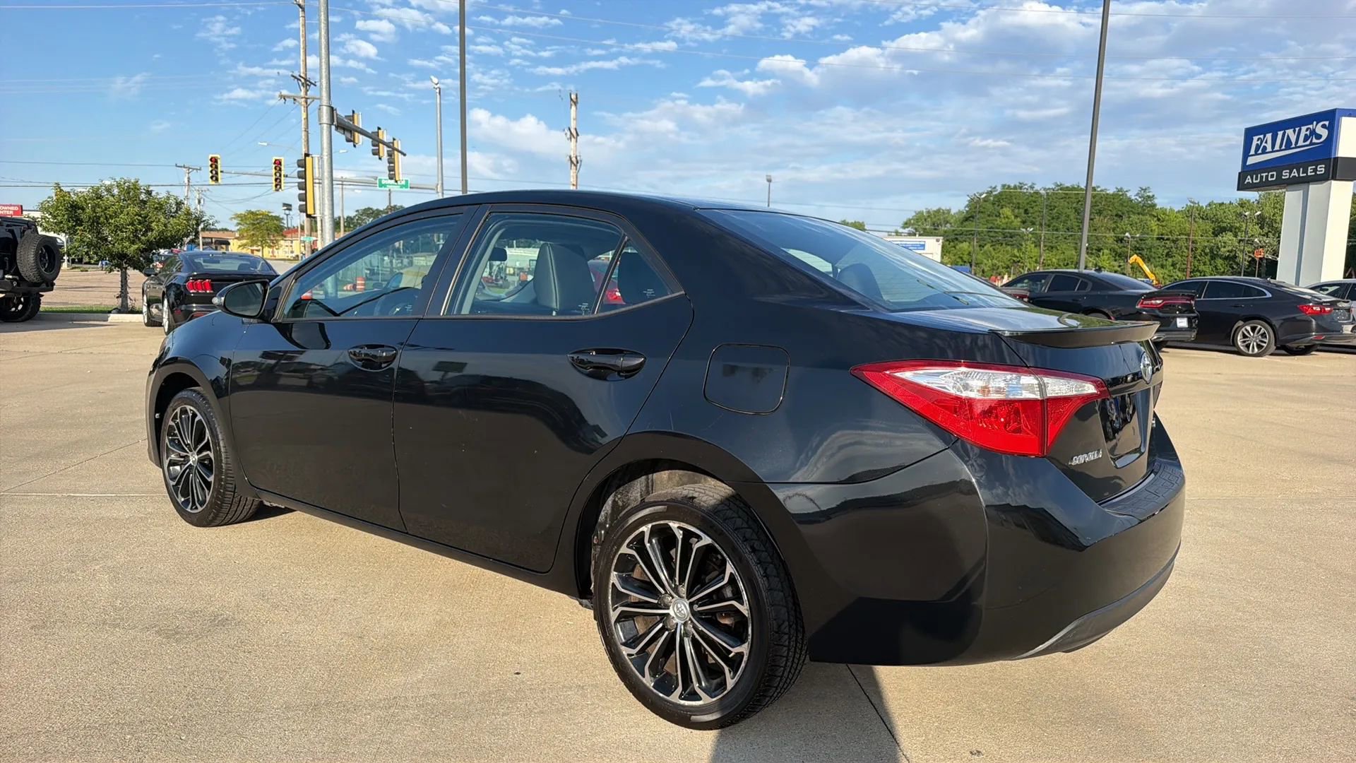 Used 2016 Toyota Corolla S FWD image 11