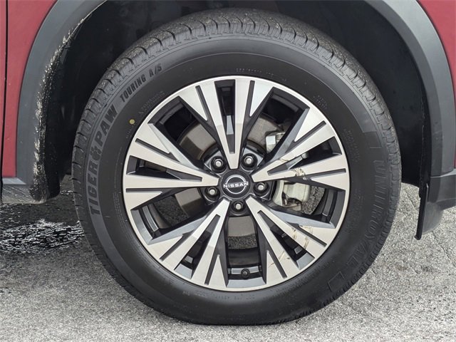Used 2023 Nissan Rogue SV image 12
