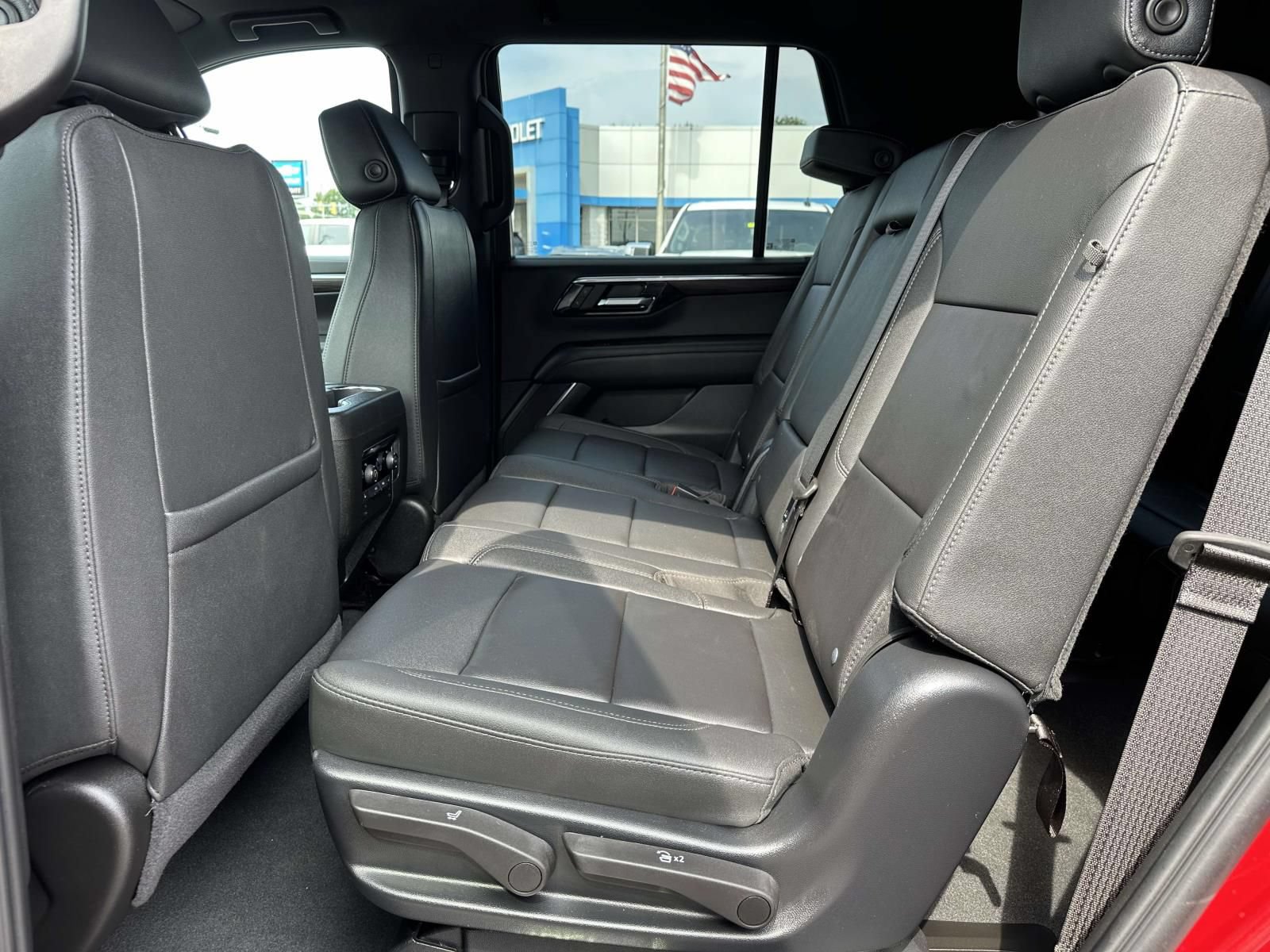 Used 2025 Chevrolet Tahoe LT w/ LPO, Chrome Package AWD/4WD image 24