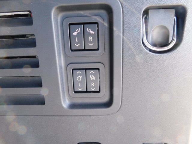 New 2026 Chevrolet Traverse RS w/ LPO, Floor Liner Package image 26