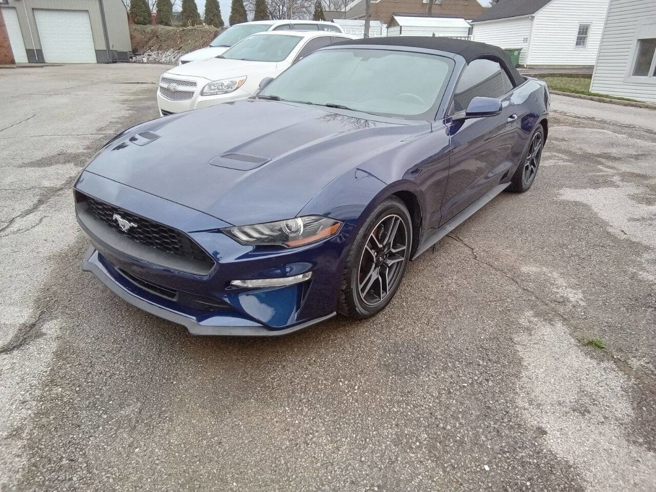 Used 2020 Ford Mustang Premium image 1