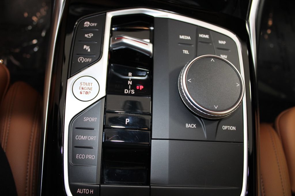 Used 2023 BMW 330i Sedan w/ Premium Package RWD image 42