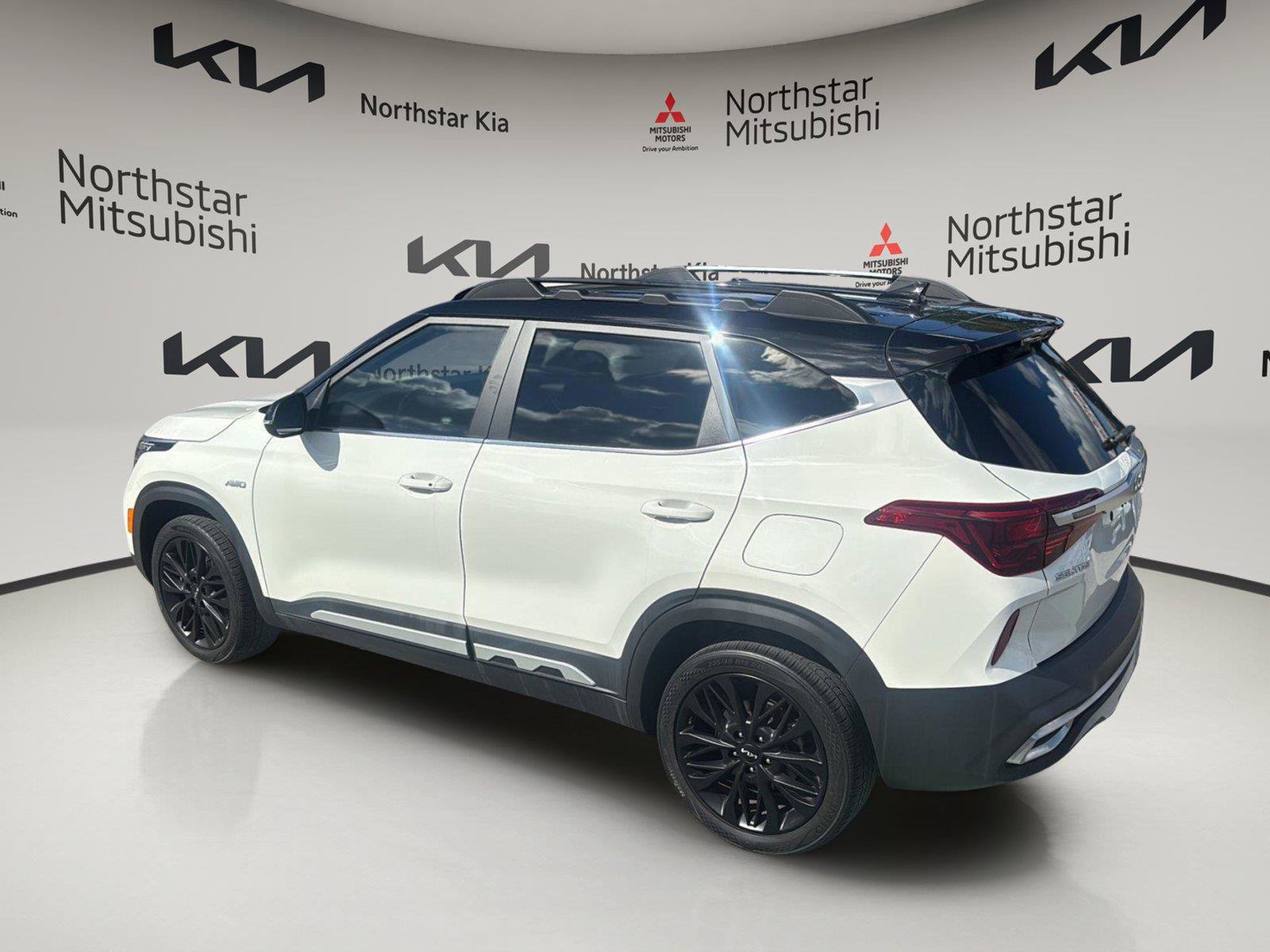 Used 2022 Kia Seltos Nightfall Edition AWD/4WD image 4