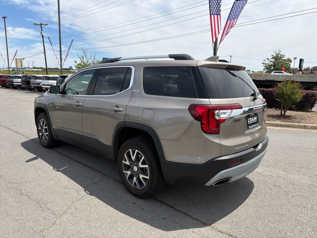 Used 2023 GMC Acadia SLE w/ Driver Convenience Package FWD image 9