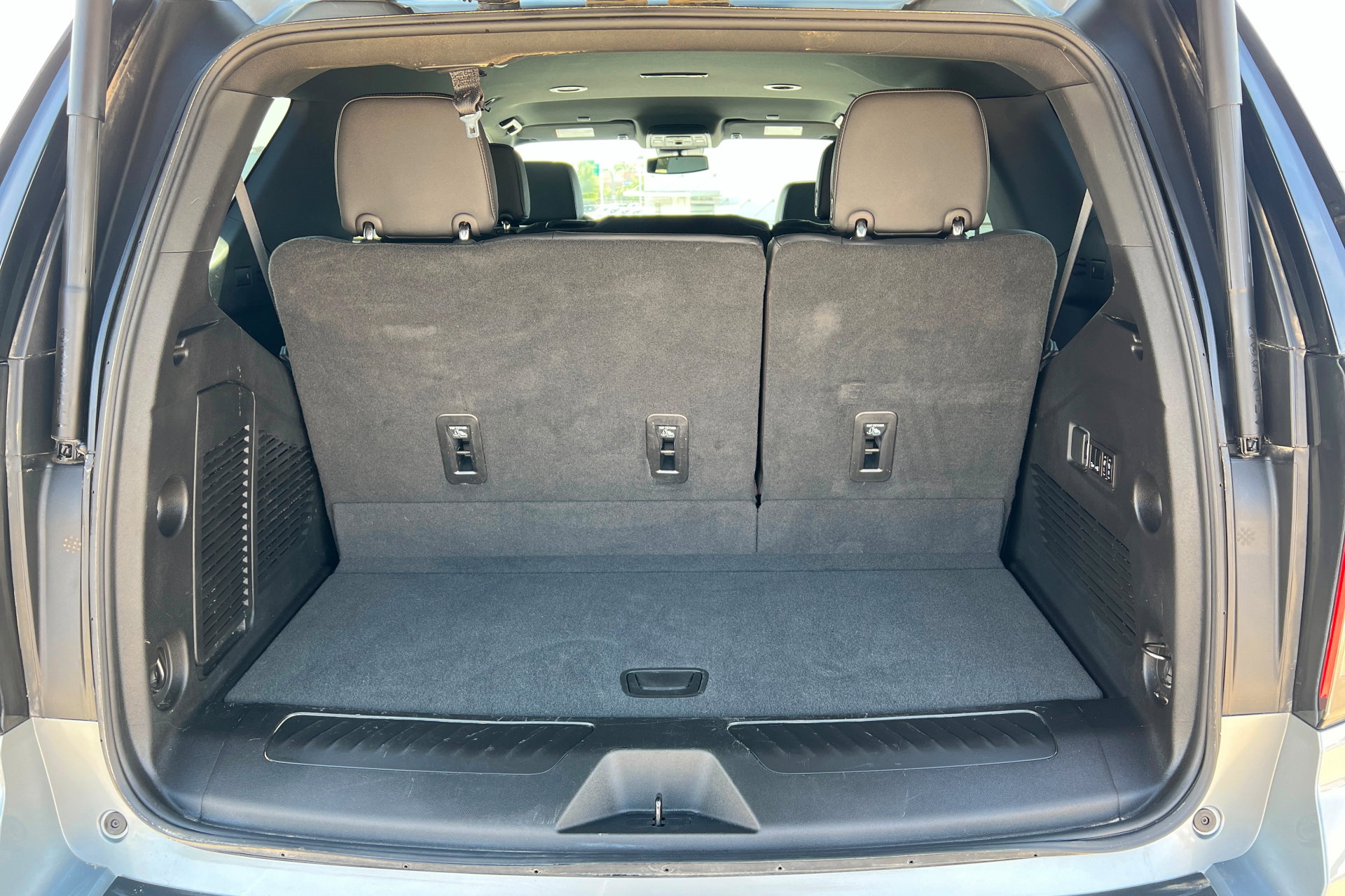 Used 2023 Chevrolet Tahoe LT w/ Luxury Package image 24