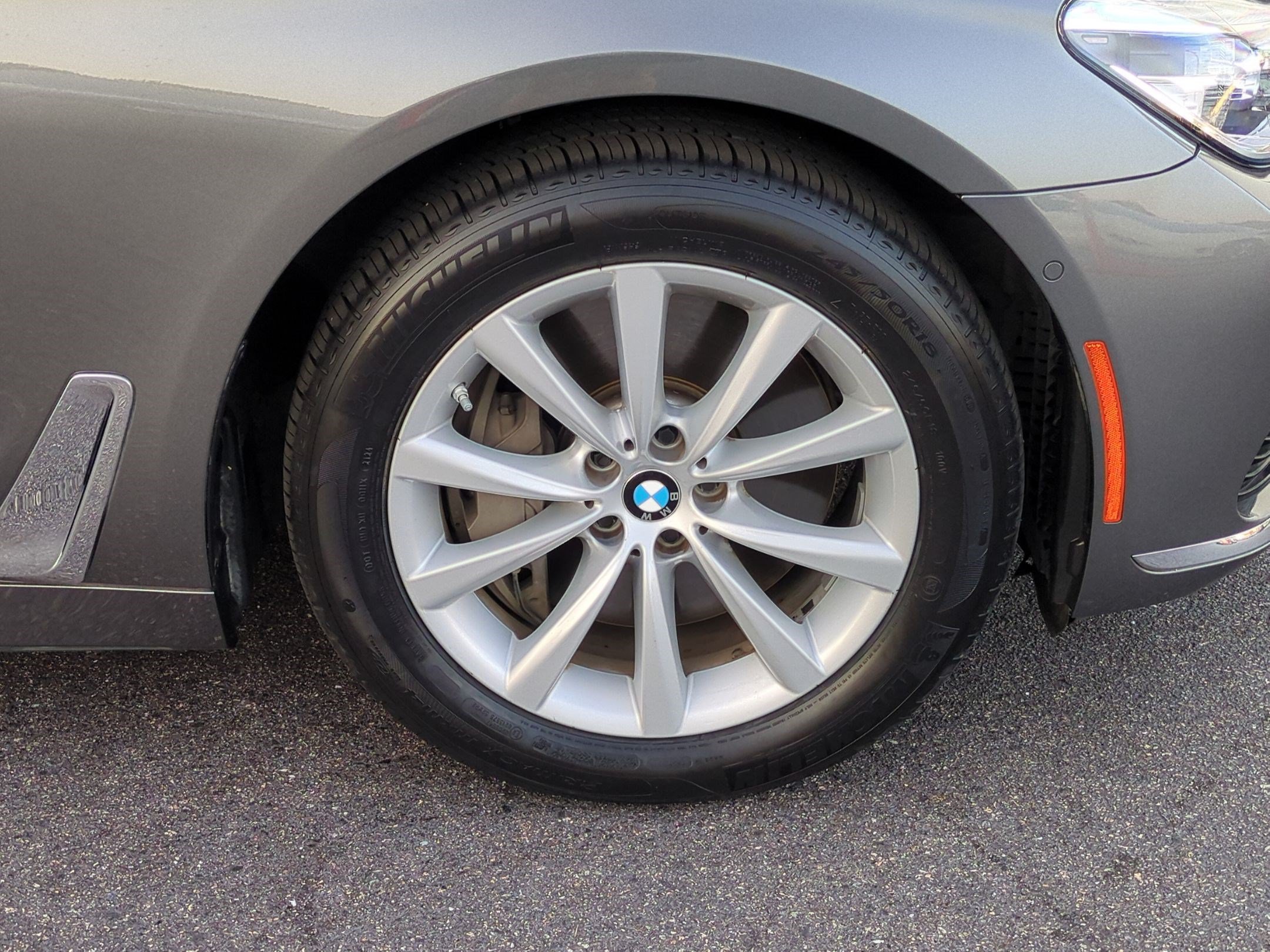 Used 2018 BMW 750i RWD image 12