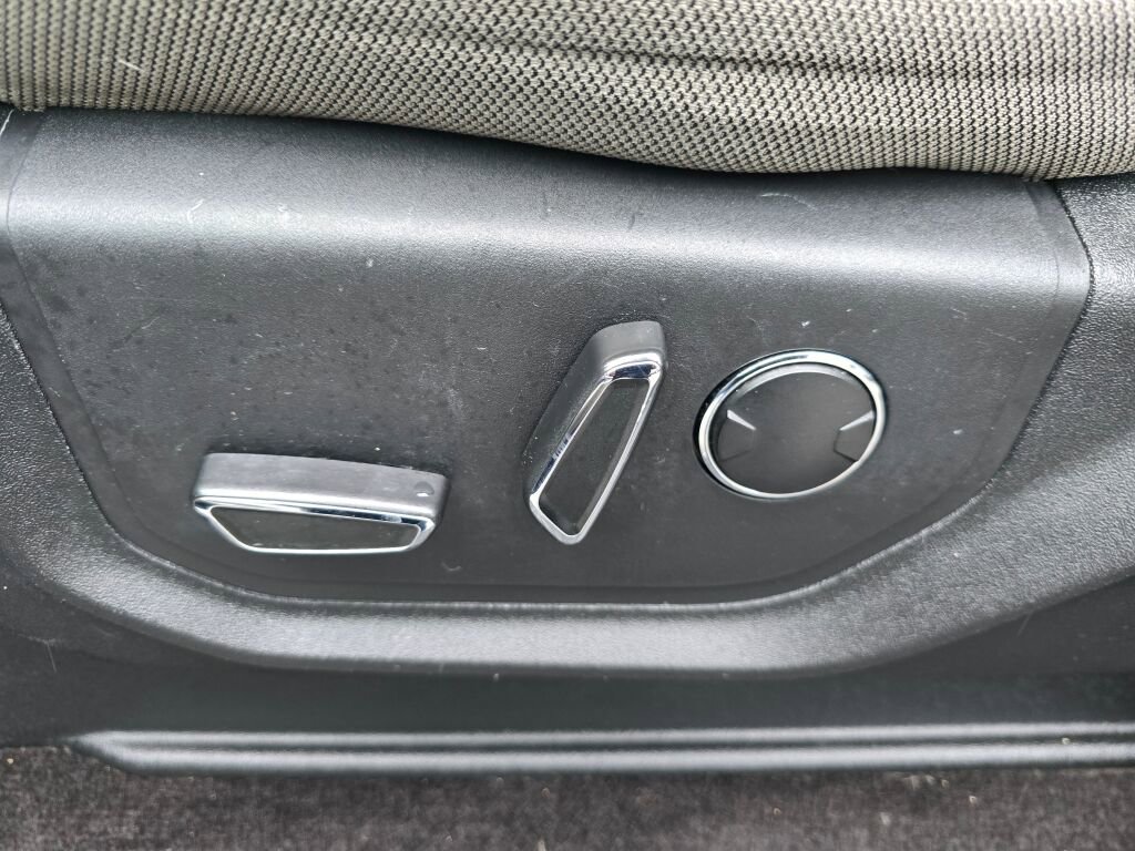 Used 2018 Ford F150 XLT w/ Equipment Group 302A Luxury image 19