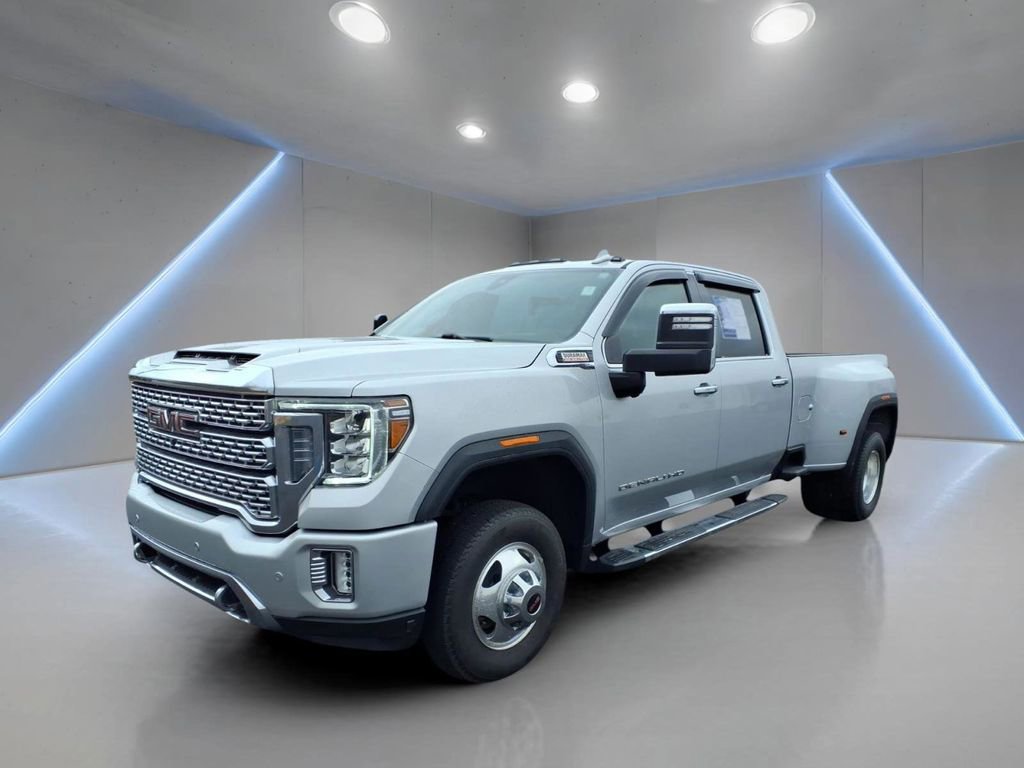 Used 2022 GMC Sierra 3500 Denali w/ Technology Package image 3