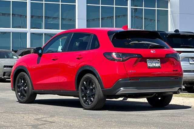 Used 2025 Honda HR-V Sport image 5
