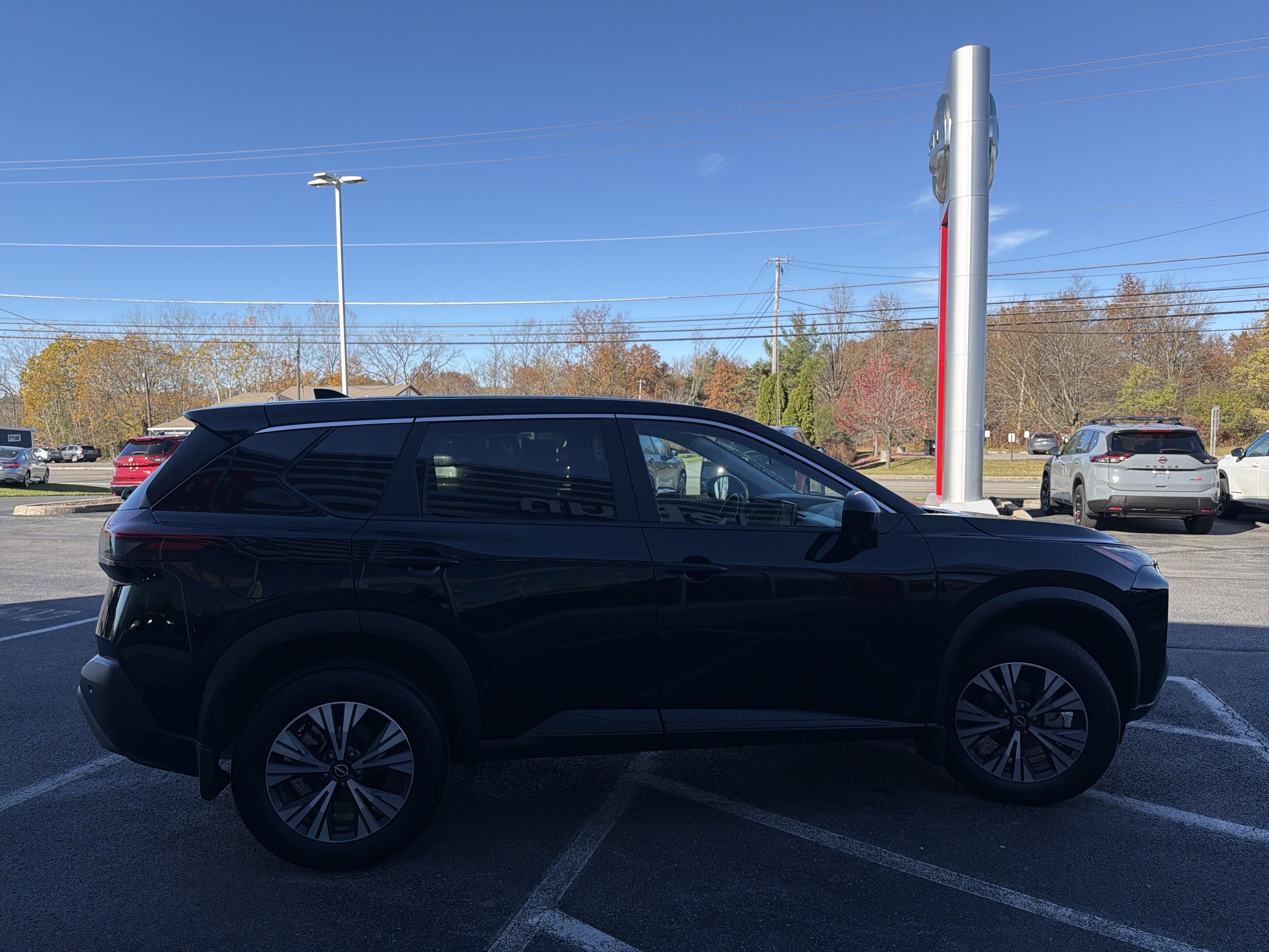 Certified 2023 Nissan Rogue SV AWD/4WD image 8