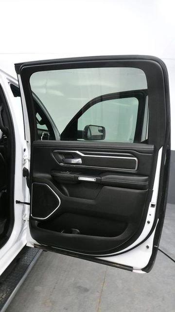 Used 2024 RAM 1500 Laramie AWD/4WD image 12
