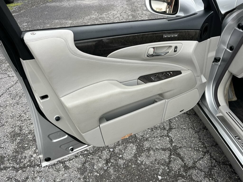 Used 2011 Lexus LS 460 L w/ Luxury Pkg AWD/4WD image 23