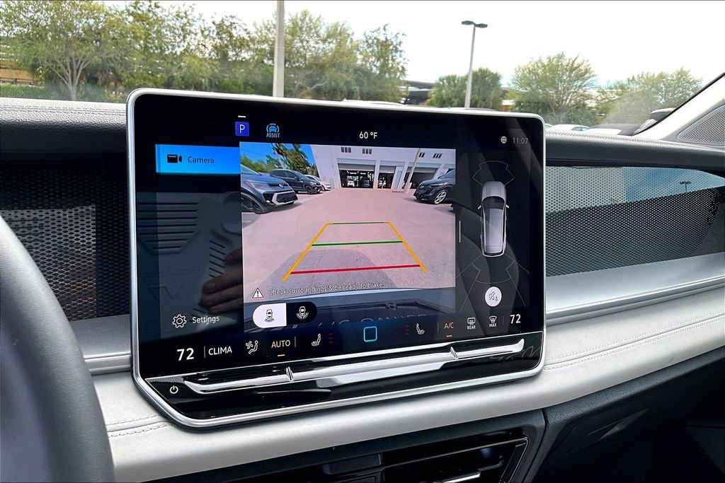 Certified 2025 Volkswagen Tiguan SE image 27