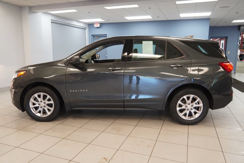 Used 2019 Chevrolet Equinox LS FWD image 2