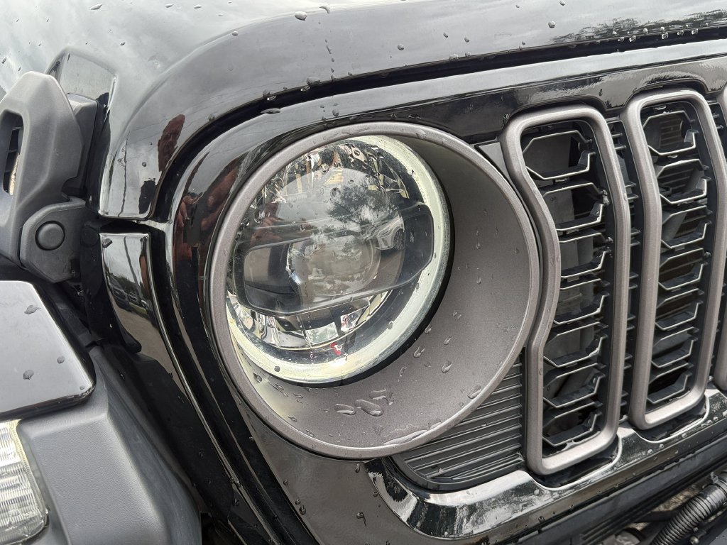 Used 2024 Jeep Wrangler Unlimited Rubicon 392 AWD/4WD image 9