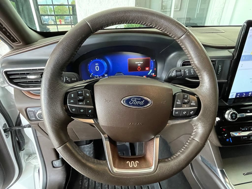 Used 2022 Ford Explorer King Ranch AWD/4WD image 12