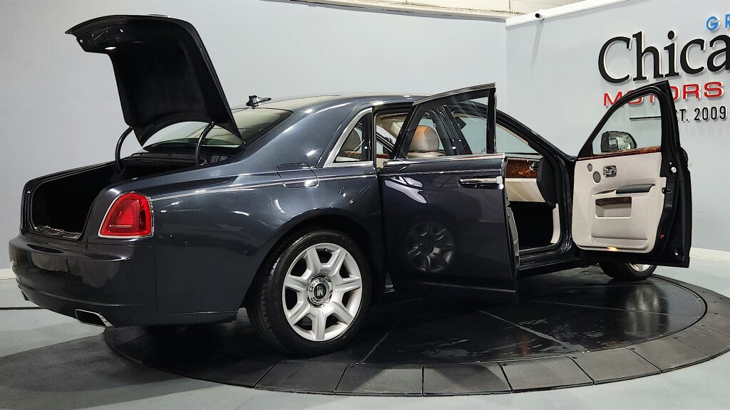 Used 2013 Rolls-Royce Ghost RWD image 12