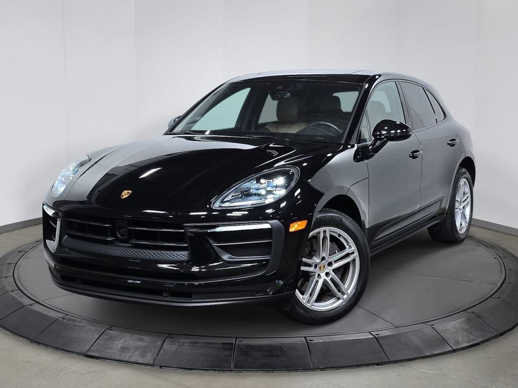 Certified 2023 Porsche Macan AWD/4WD image 1