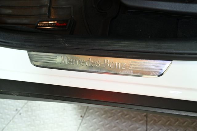 Used 2018 Mercedes-Benz GLC 300 4MATIC image 47