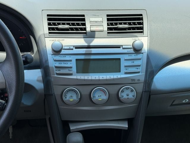 Used 2007 Toyota Camry LE FWD image 17