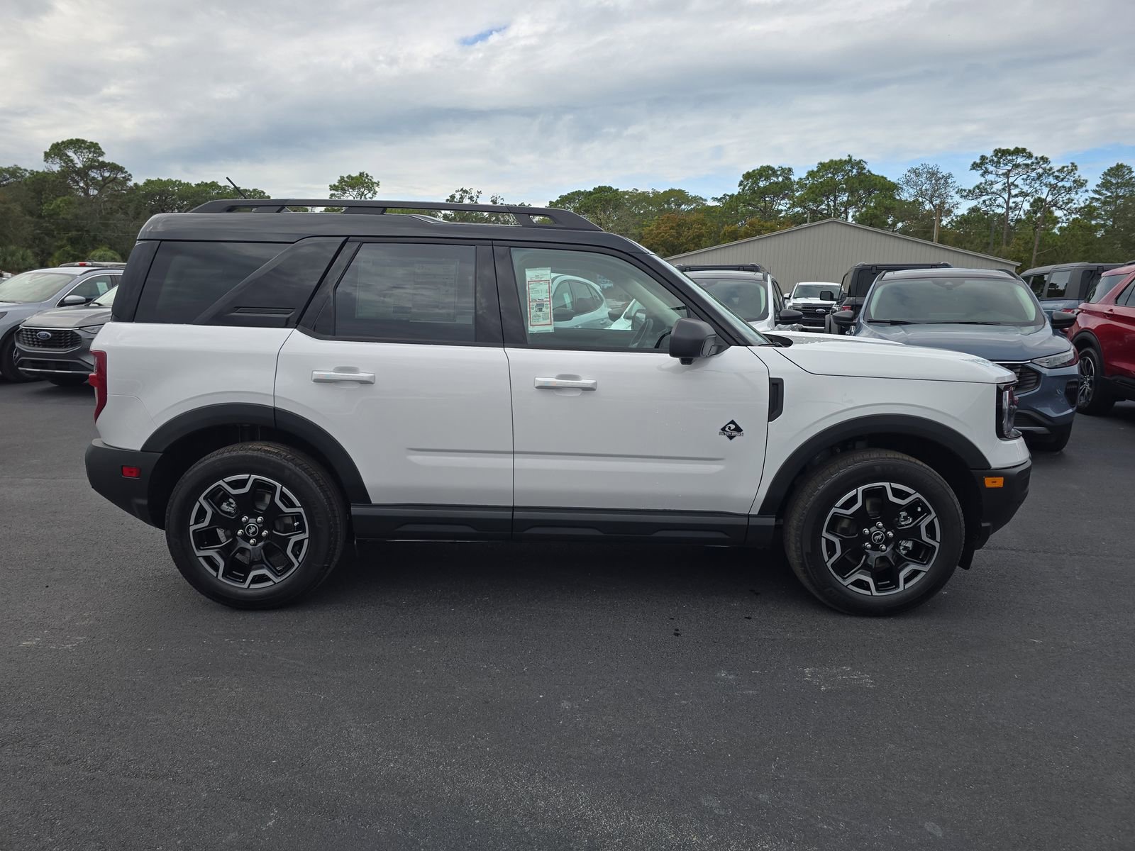 New 2025 Ford Bronco Sport Outer Banks w/ Outer Banks Tech Package+ AWD/4WD image 3