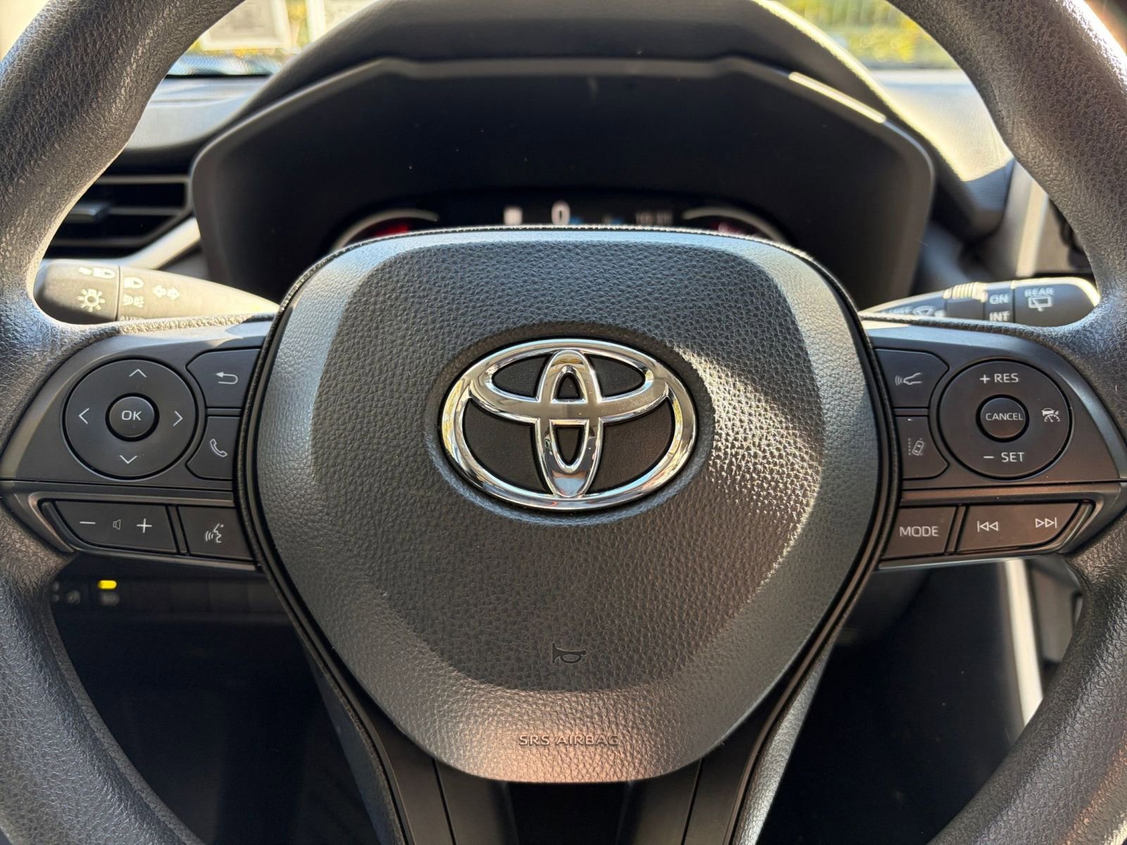 Used 2025 Toyota RAV4 XLE image 28