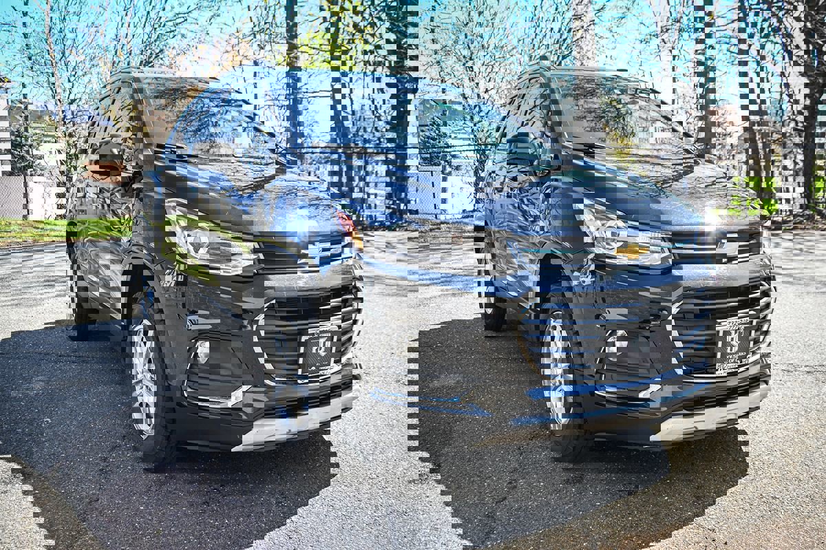 Used 2019 Chevrolet Trax LT w/ LT Convenience Package image 6