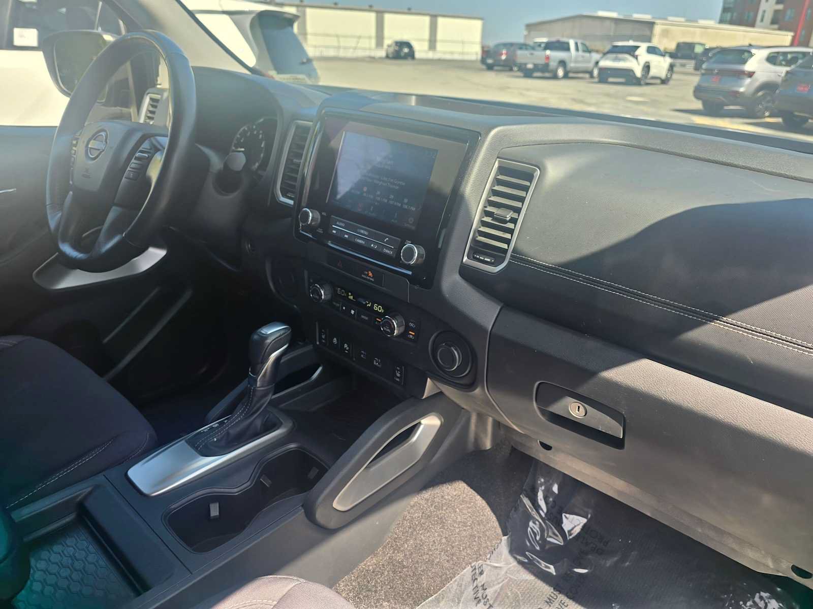 Used 2023 Nissan Frontier SV w/ SV Convenience Package RWD image 11