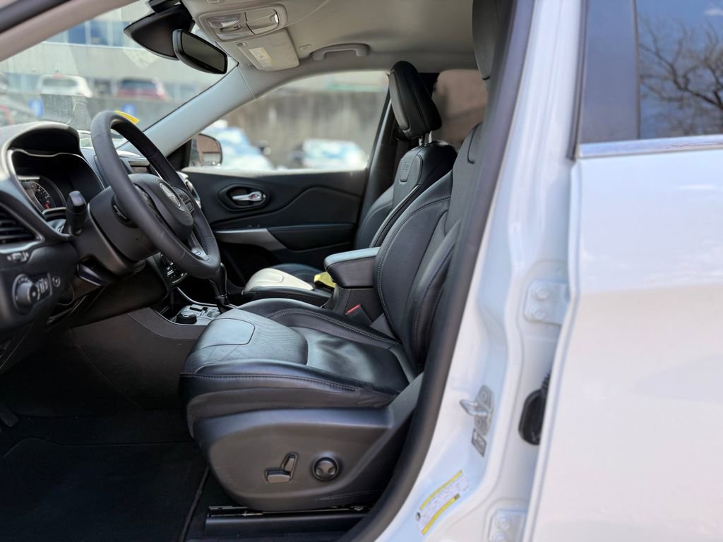 Used 2022 Jeep Cherokee Latitude Lux AWD/4WD image 11