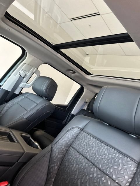 Used 2024 Toyota Tundra Limited AWD/4WD image 10