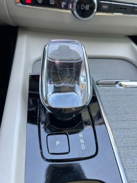 Certified 2025 Volvo XC60 T8 Ultra AWD/4WD image 15
