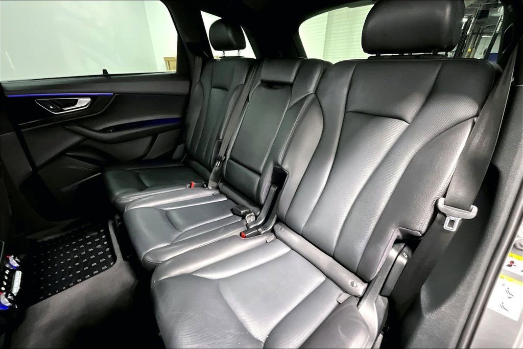 Used 2018 Audi Q7 3.0T Prestige image 34