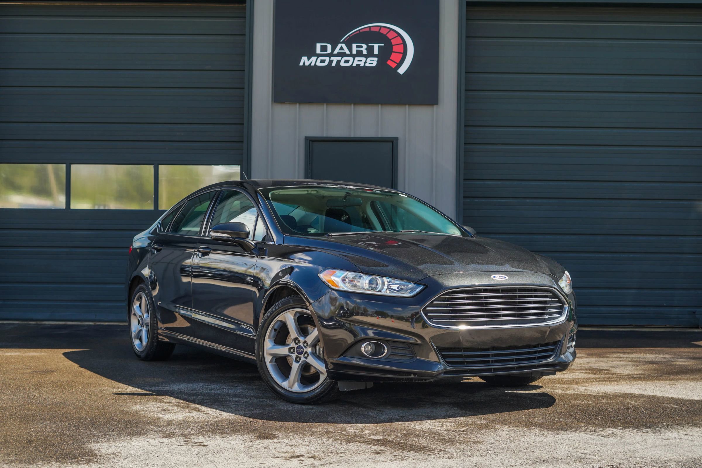 Used 2015 Ford Fusion SE w/ Equipment Group 201A FWD image 1