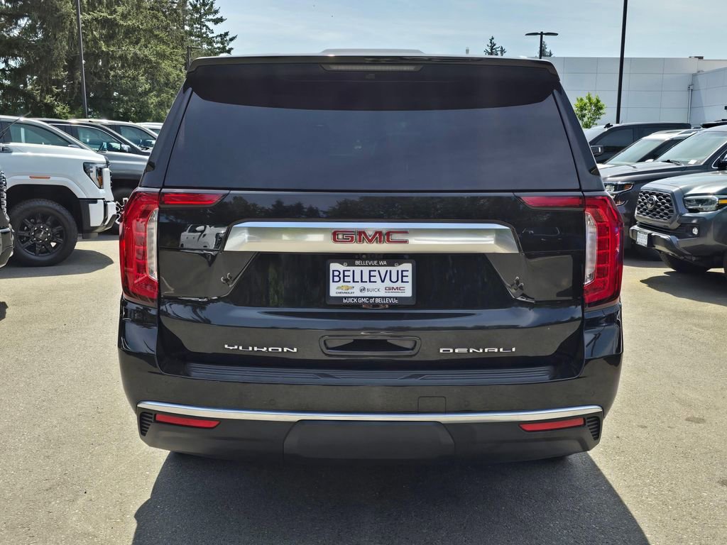Used 2023 GMC Yukon XL Denali w/ Denali Reserve Package AWD/4WD image 4
