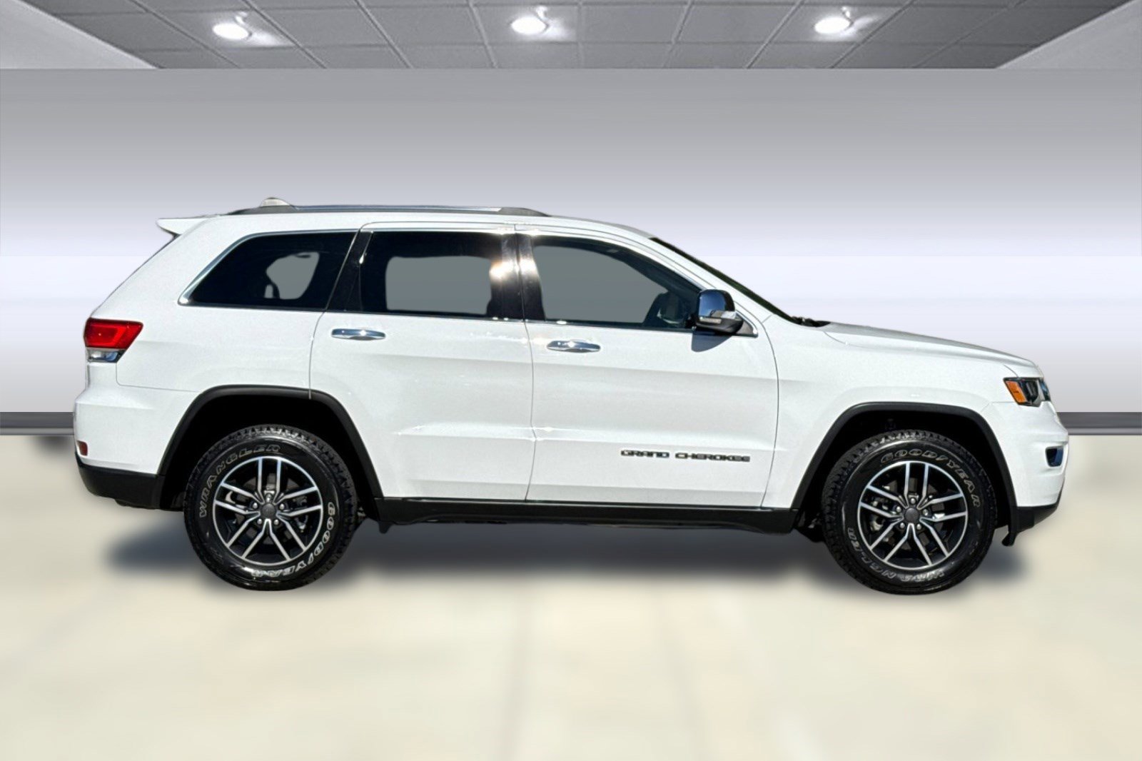 Used 2019 Jeep Grand Cherokee Limited image 7