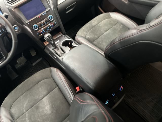 Used 2019 Ford Explorer XLT w/ Equipment Group 202A image 25