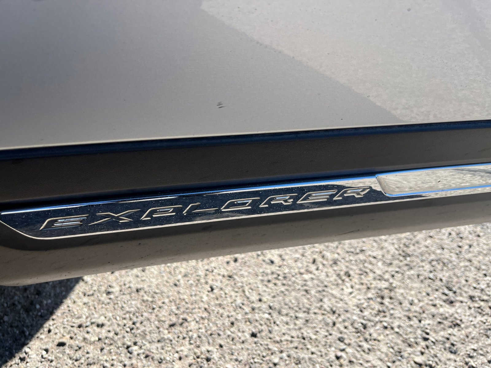 Used 2018 Ford Explorer Limited w/ Ford Safe & Smart Package image 24