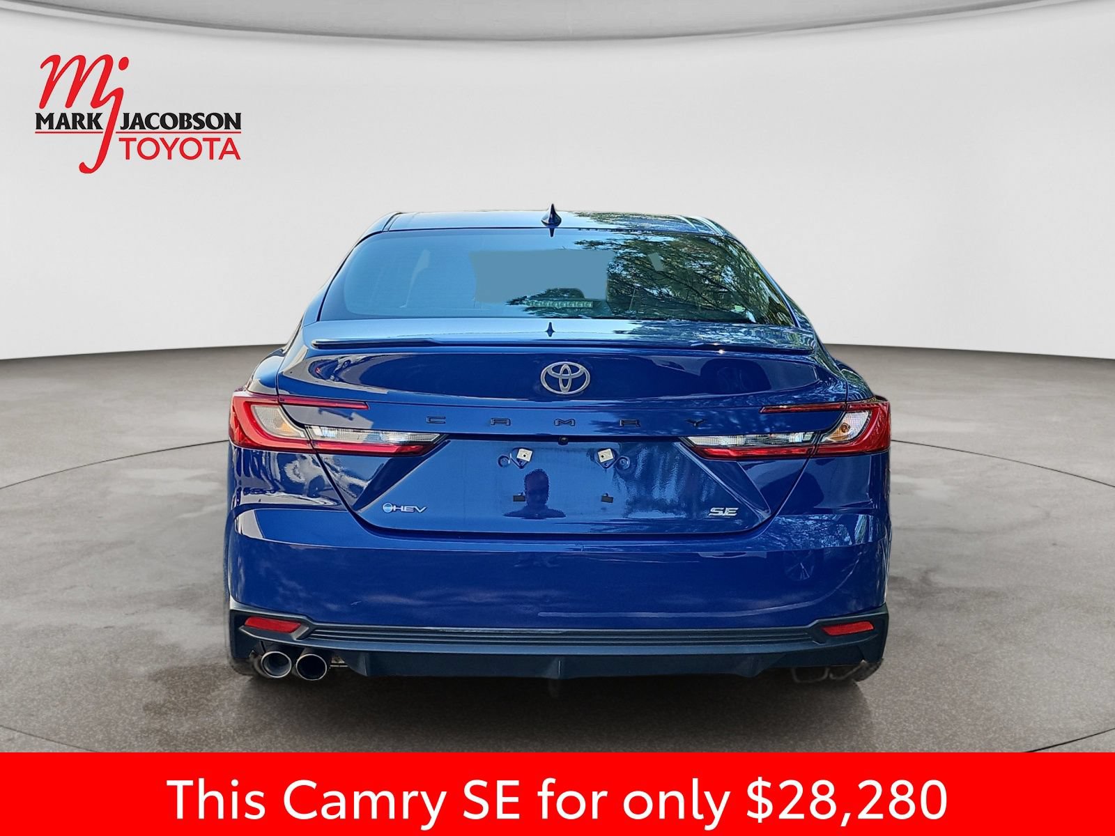 Used 2025 Toyota Camry SE FWD image 11