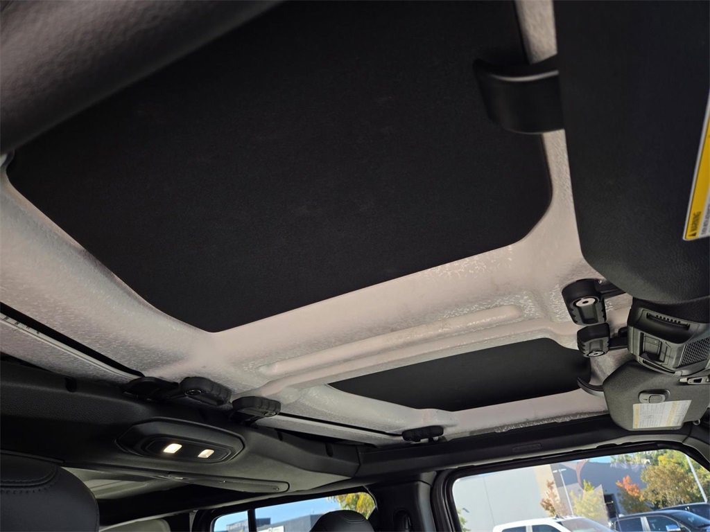 New 2025 Jeep Wrangler Unlimited Rubicon image 9