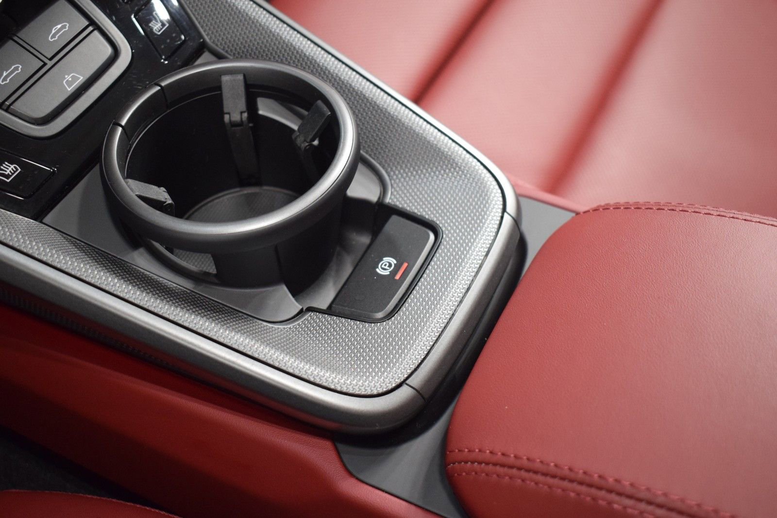 Used 2024 Porsche 911 Carrera 4S AWD/4WD image 36